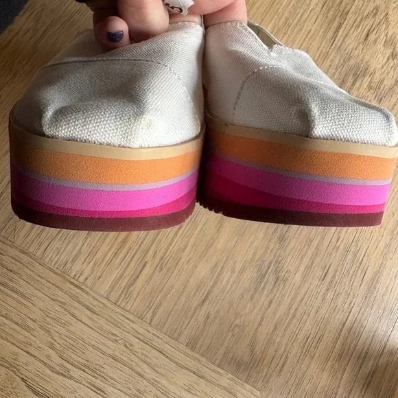 TOMS Alpargata Platform Espadrille Shoes White Canvas Rainbow Wedge Sole Size 5‎ - Picture 5 of 8
